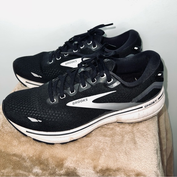 Brooks Ghost 15 Running Athletic Sneakers Shoes US 10 M Black Silver/Gray